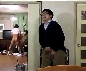 Asian husband let wife to..